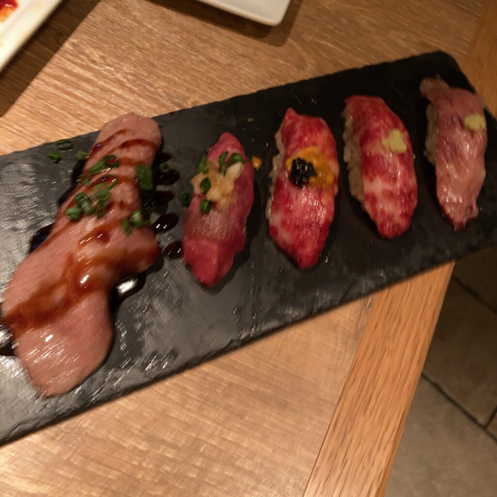 焼肉KINTANの肉寿司の写真